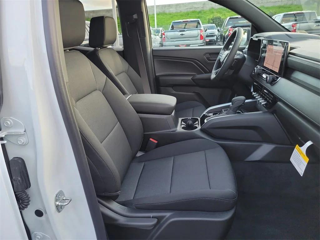 new 2026 Chevrolet Colorado car, priced at $33,745