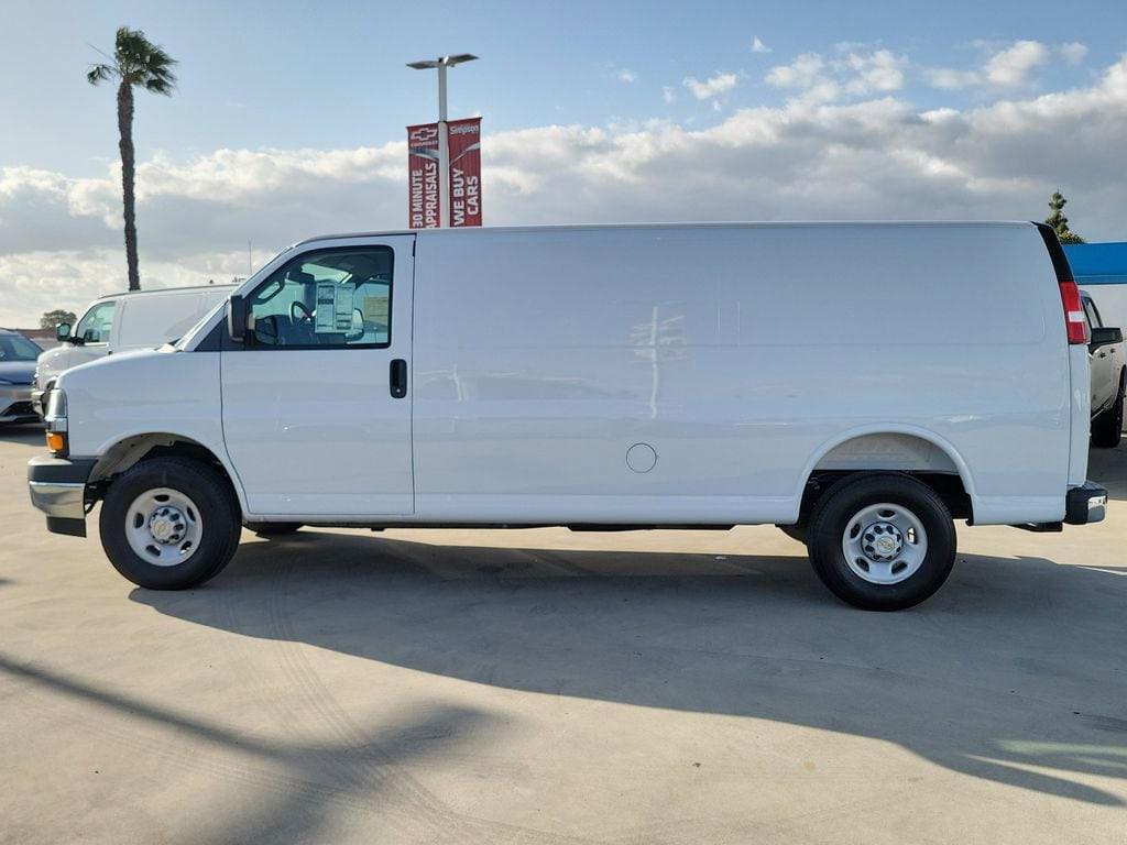 new 2026 Chevrolet Express 3500 car, priced at $52,840