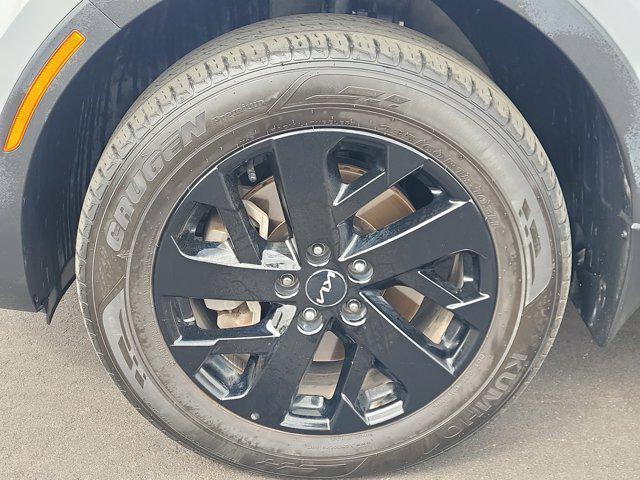 used 2023 Kia Sorento car, priced at $28,996