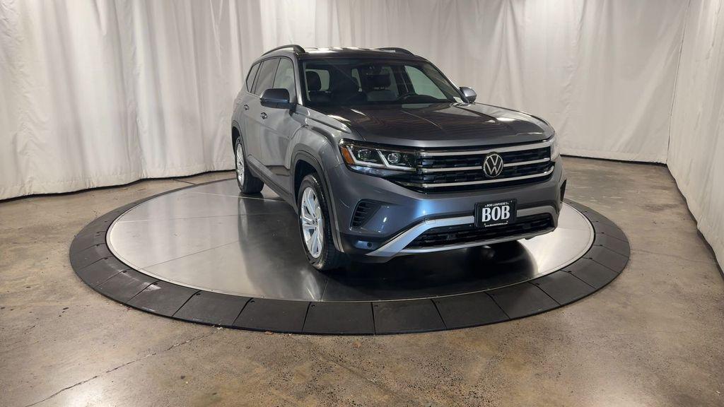 2022 Platinum Gray Metallic Volkswagen Atlas