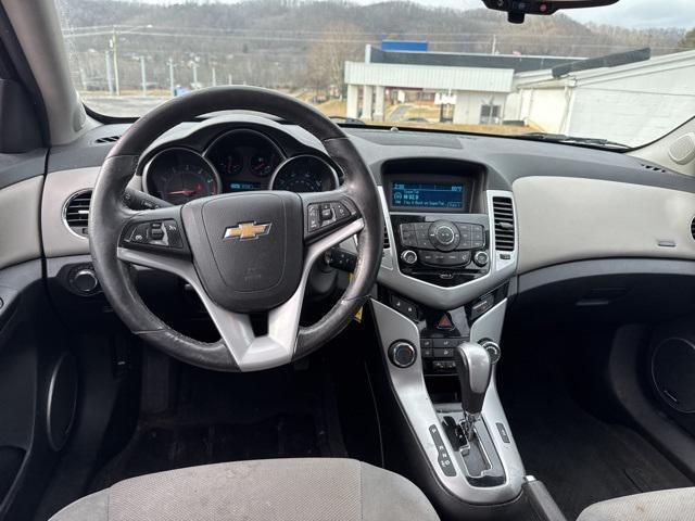used 2014 Chevrolet Cruze car, priced at $6,100