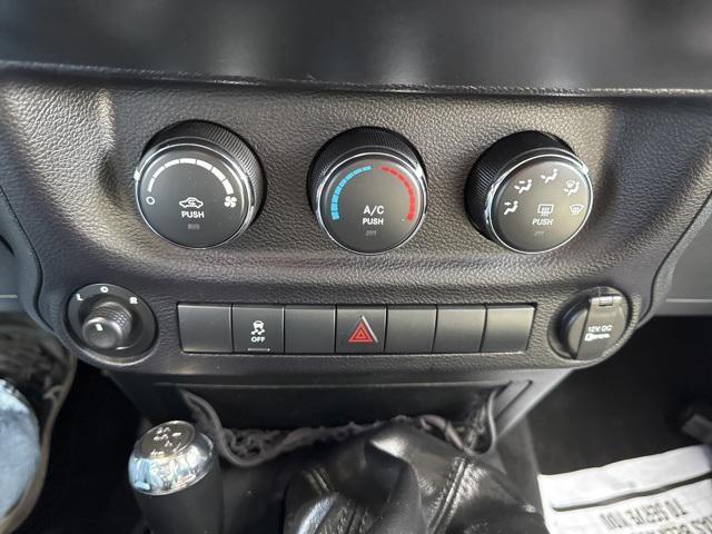 used 2015 Jeep Wrangler Unlimited car, priced at $14,300