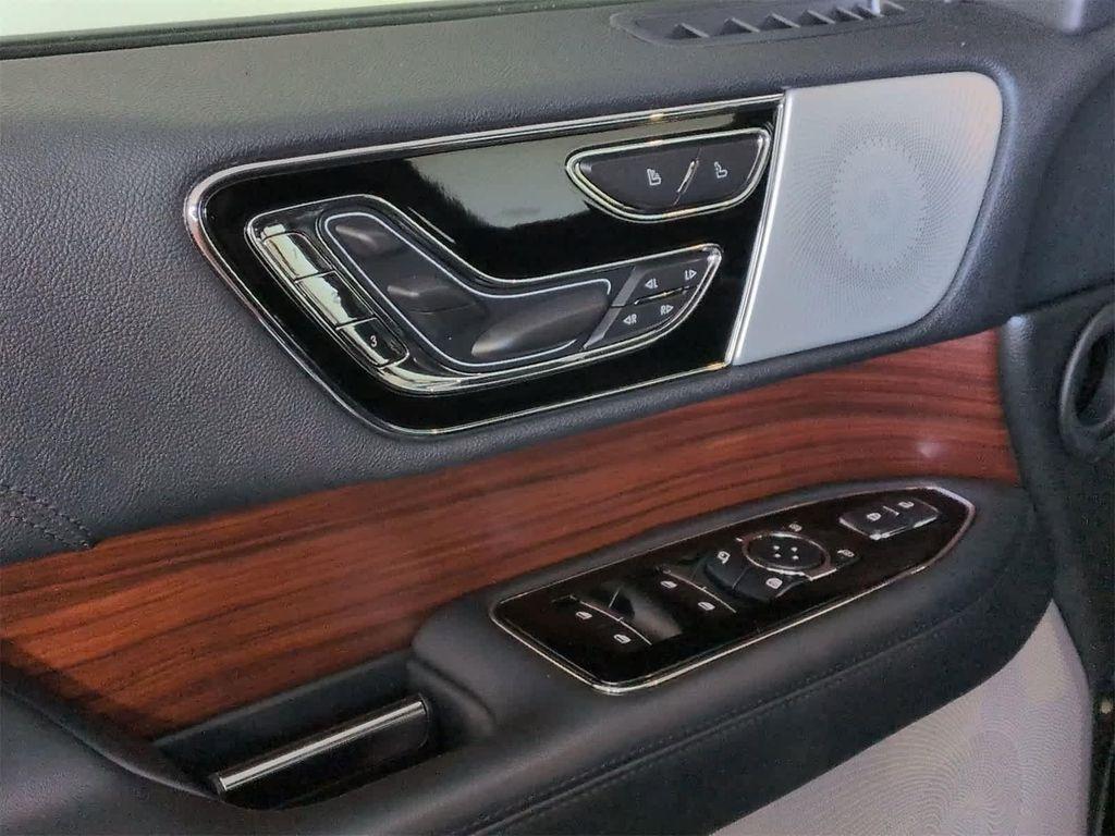 used 2023 Lincoln Navigator car, priced at $62,063