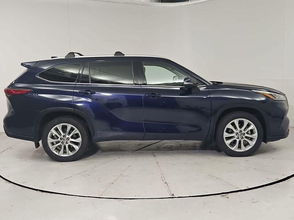used 2021 Toyota Highlander car, priced at $34,977