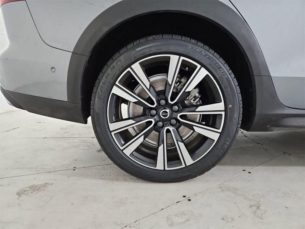 used 2021 Volvo V60 Cross Country car, priced at $20,940