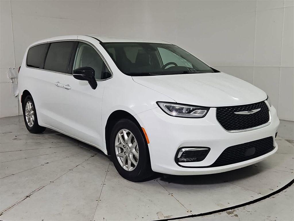 used 2024 Chrysler Pacifica car, priced at $25,996