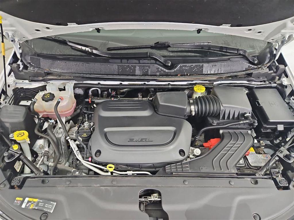 used 2024 Chrysler Pacifica car, priced at $25,996