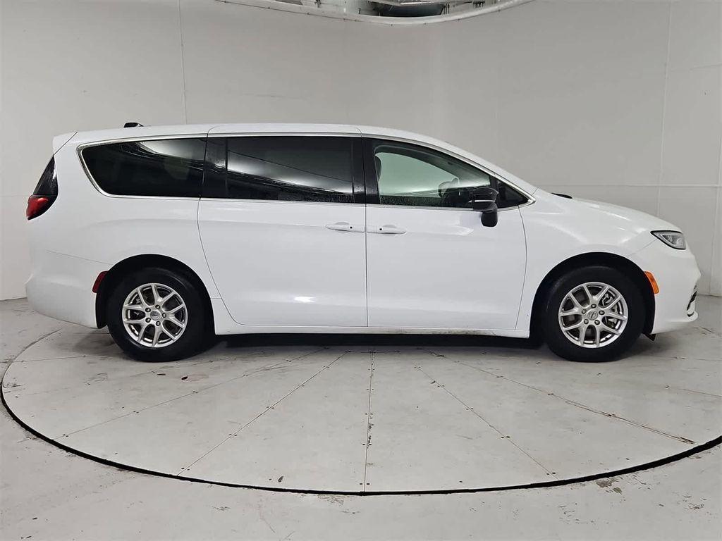 used 2024 Chrysler Pacifica car, priced at $25,996