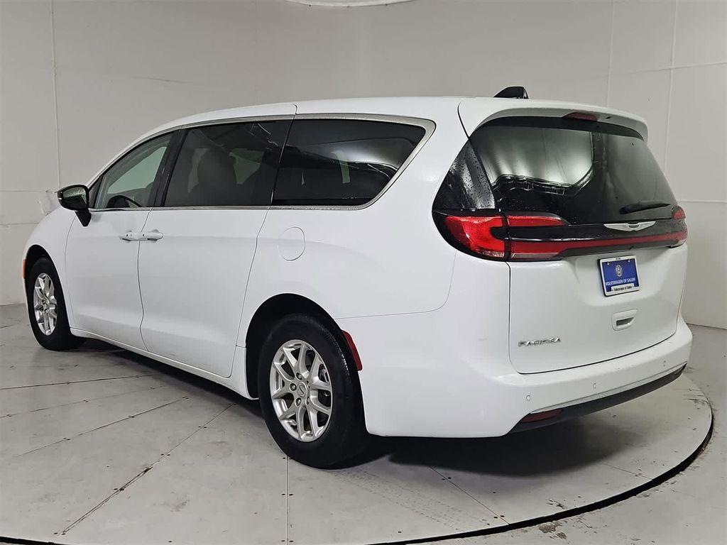 used 2024 Chrysler Pacifica car, priced at $25,996