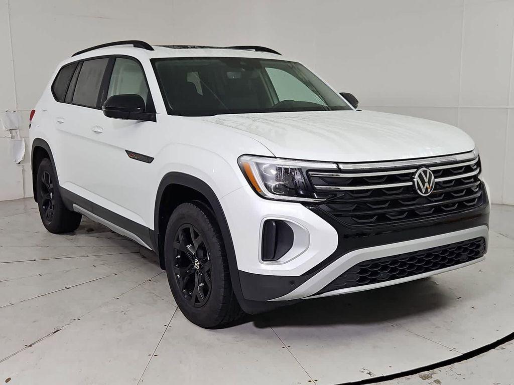 new 2026 Volkswagen Atlas car, priced at $51,308