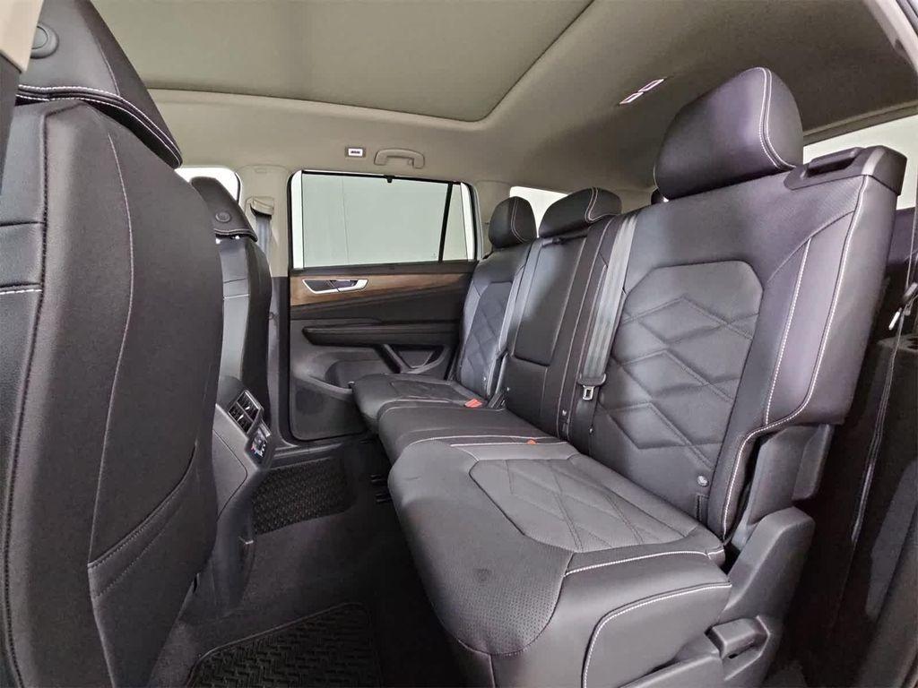 new 2026 Volkswagen Atlas car, priced at $49,380