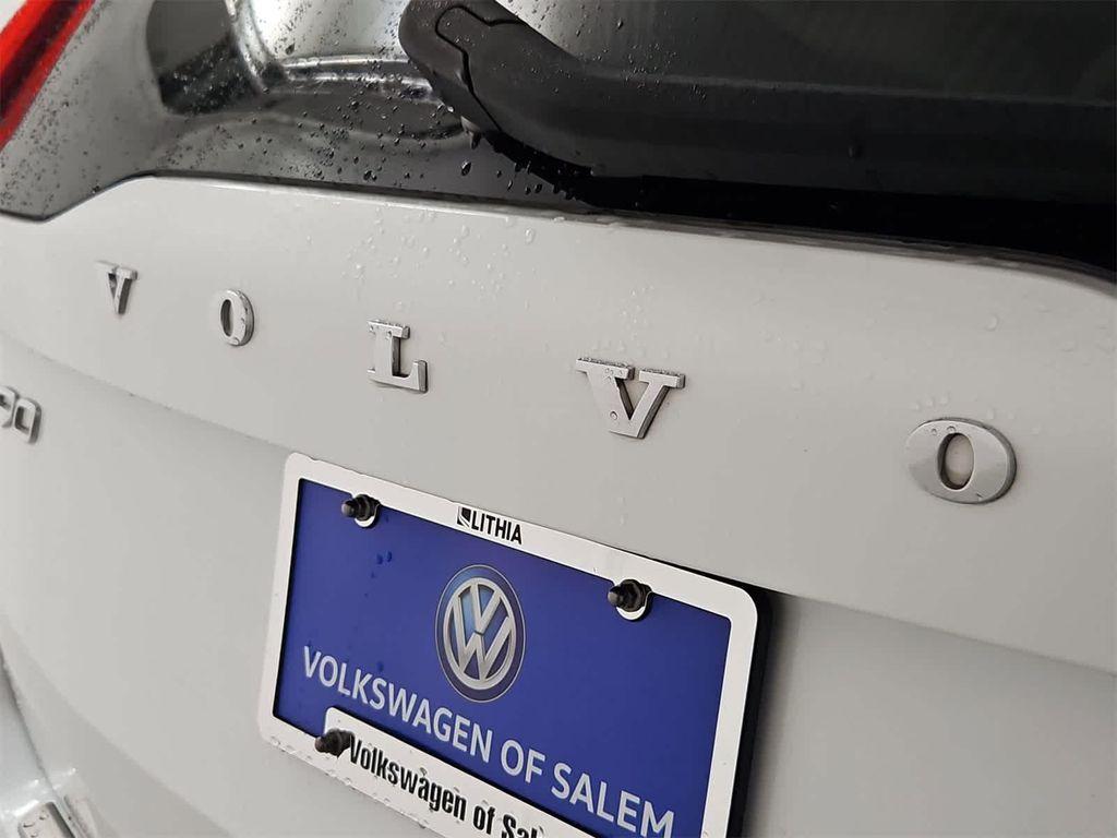 used 2022 Volvo XC90 car, priced at $35,883