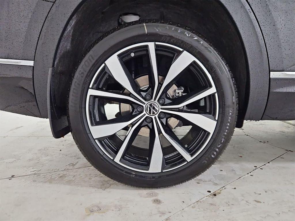 new 2026 Volkswagen Atlas car, priced at $57,654