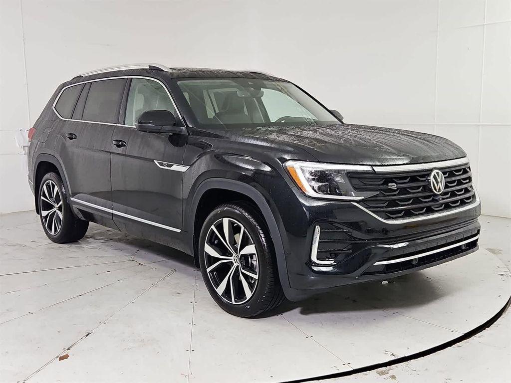 new 2026 Volkswagen Atlas car, priced at $57,654
