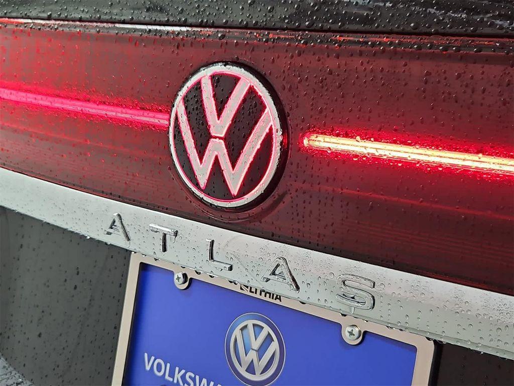 new 2026 Volkswagen Atlas car, priced at $57,654