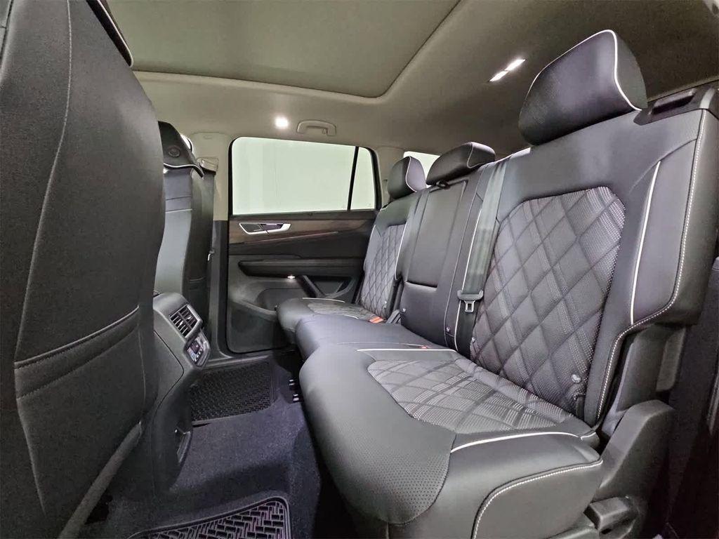 new 2026 Volkswagen Atlas car, priced at $57,654