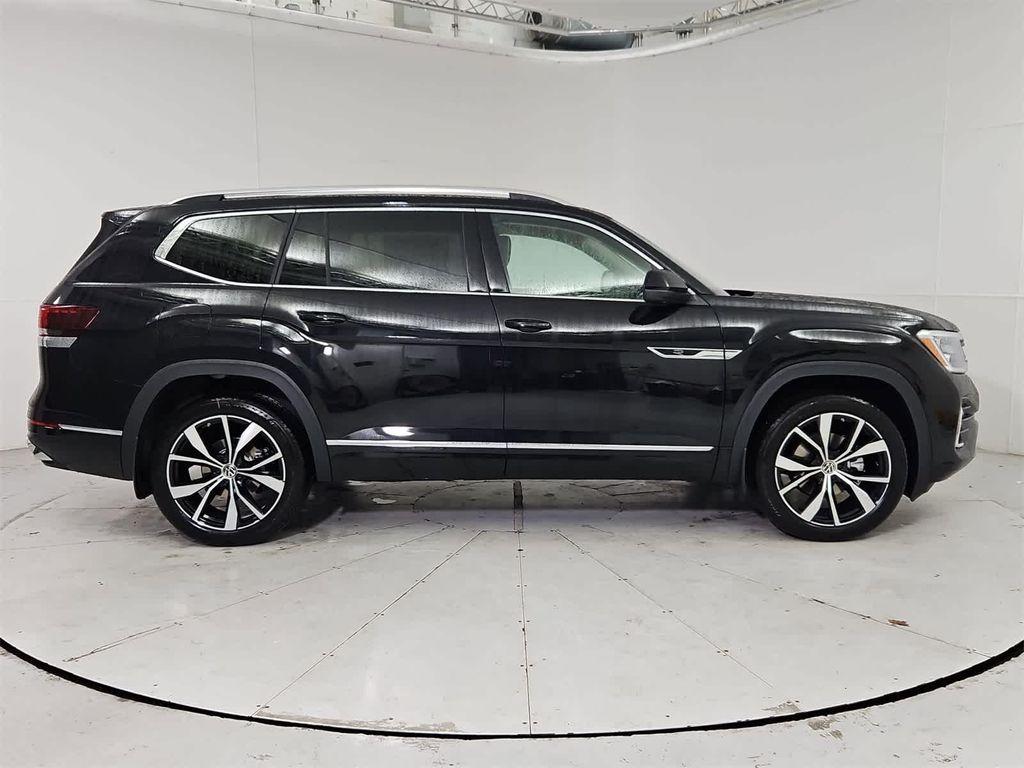 new 2026 Volkswagen Atlas car, priced at $57,654
