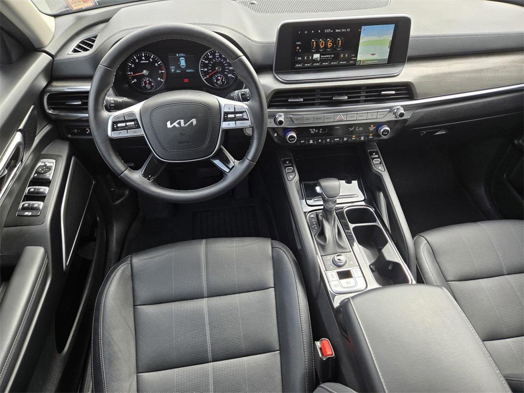 2022 Ebony Black Kia Telluride