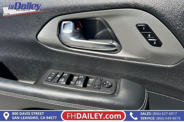 used 2025 Chrysler Pacifica car, priced at $24,471