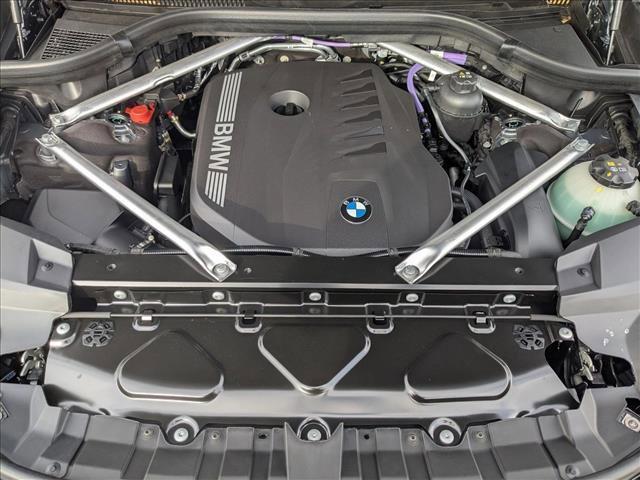 new 2026 BMW X7 car, priced at $90,005