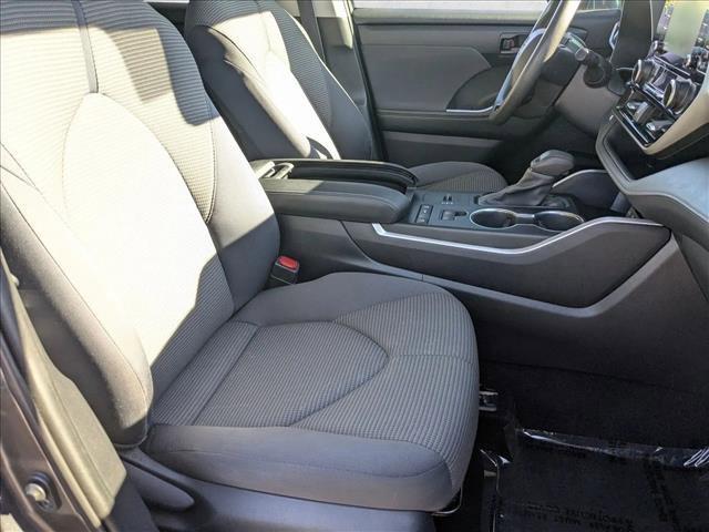 used 2020 Toyota Highlander car, priced at $23,995