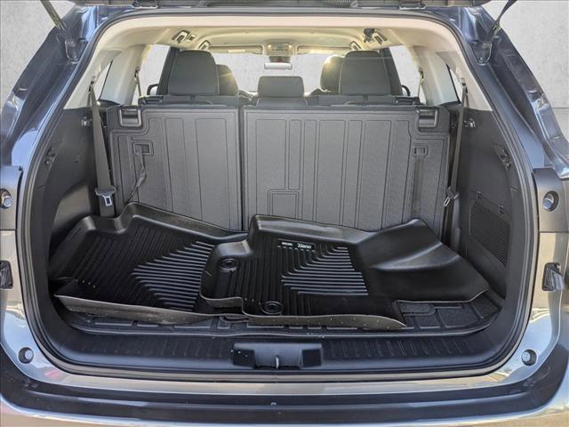 used 2020 Toyota Highlander car, priced at $23,995