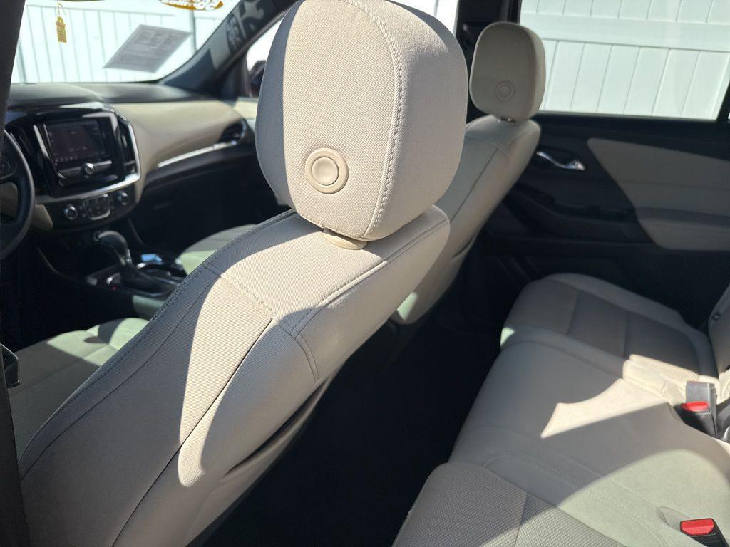 used 2022 Chevrolet Traverse car, priced at $27,995