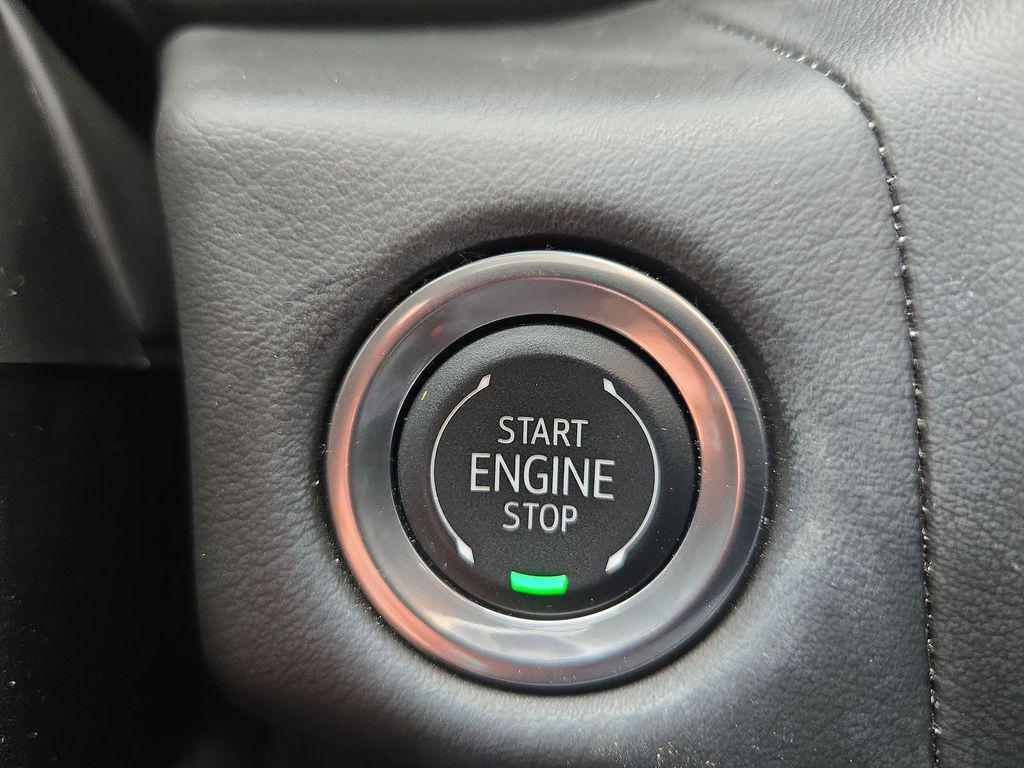 used 2024 GMC Yukon car, priced at $65,480