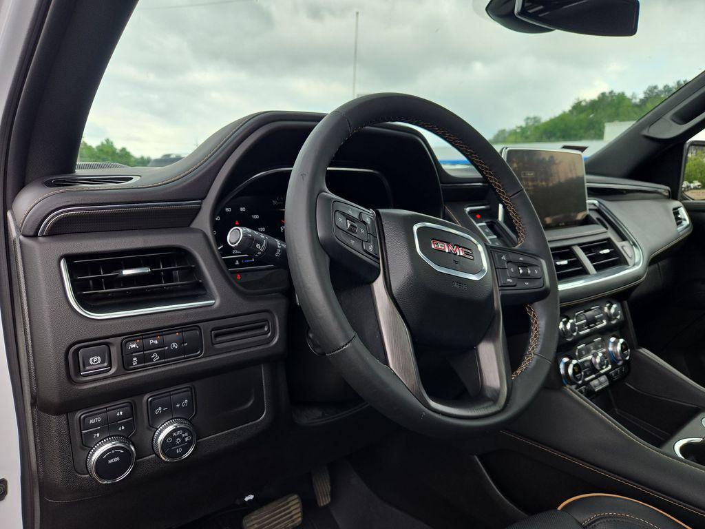 used 2024 GMC Yukon car, priced at $65,480