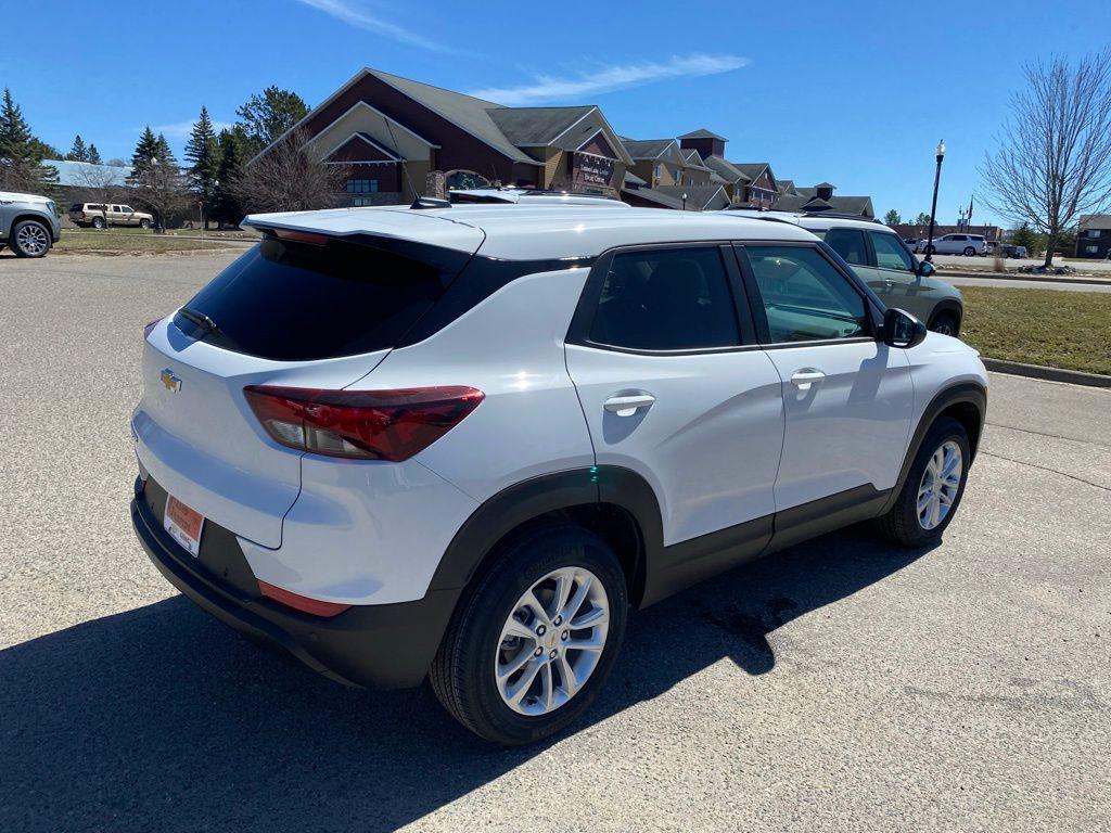 new 2026 Chevrolet TrailBlazer car, priced at $27,435