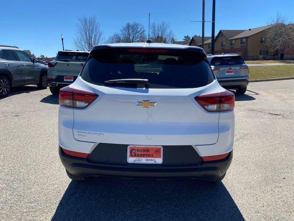 new 2026 Chevrolet TrailBlazer car, priced at $27,435