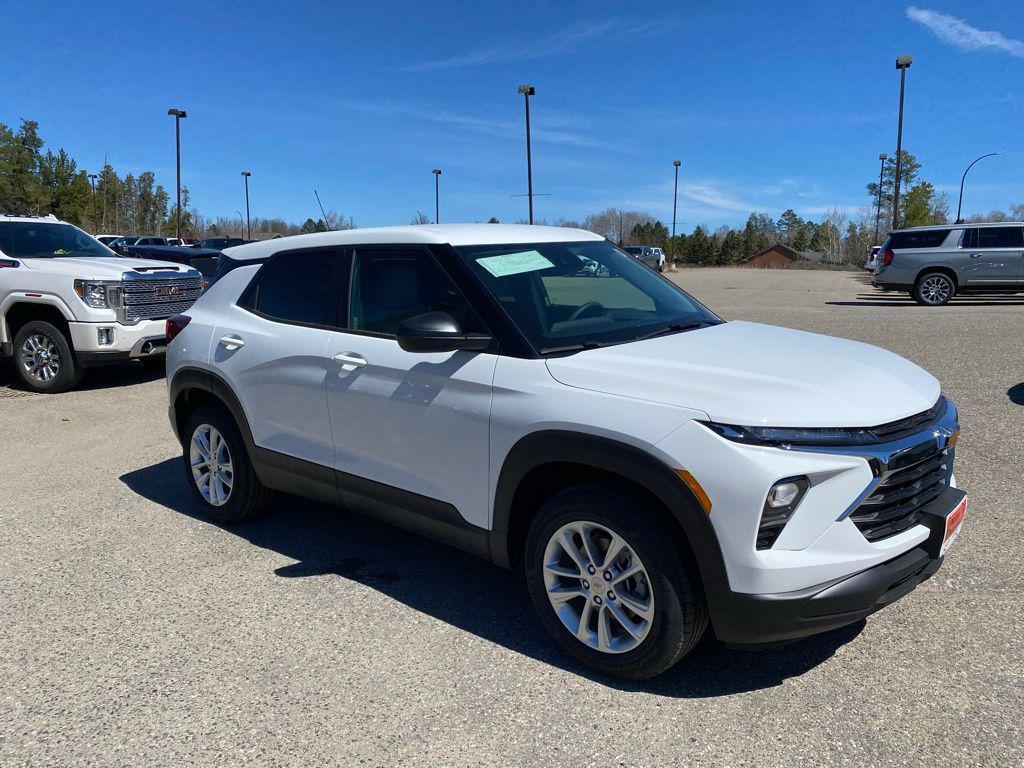 new 2026 Chevrolet TrailBlazer car, priced at $27,435