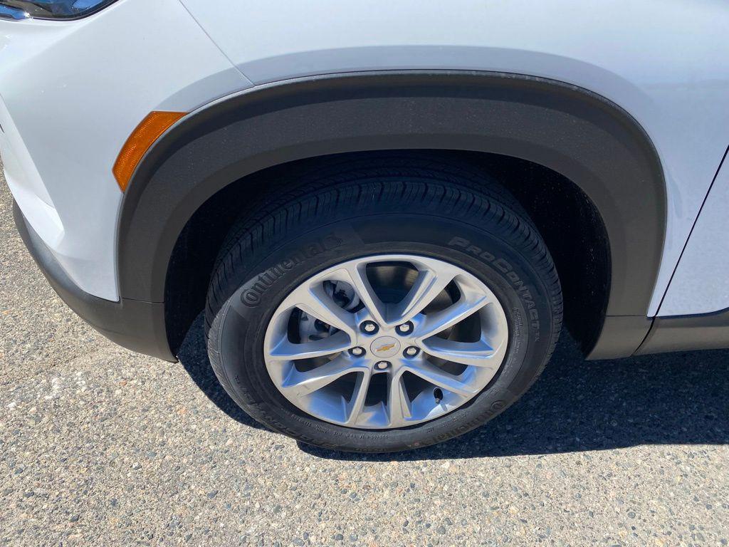 new 2026 Chevrolet TrailBlazer car, priced at $27,435
