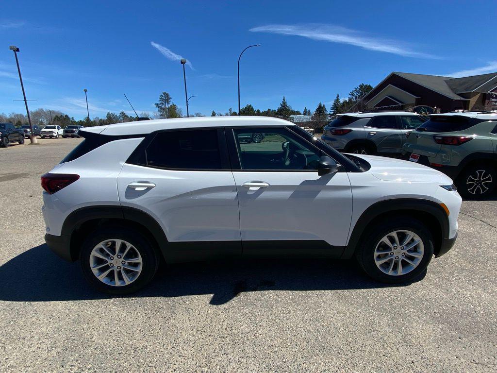 new 2026 Chevrolet TrailBlazer car, priced at $27,435