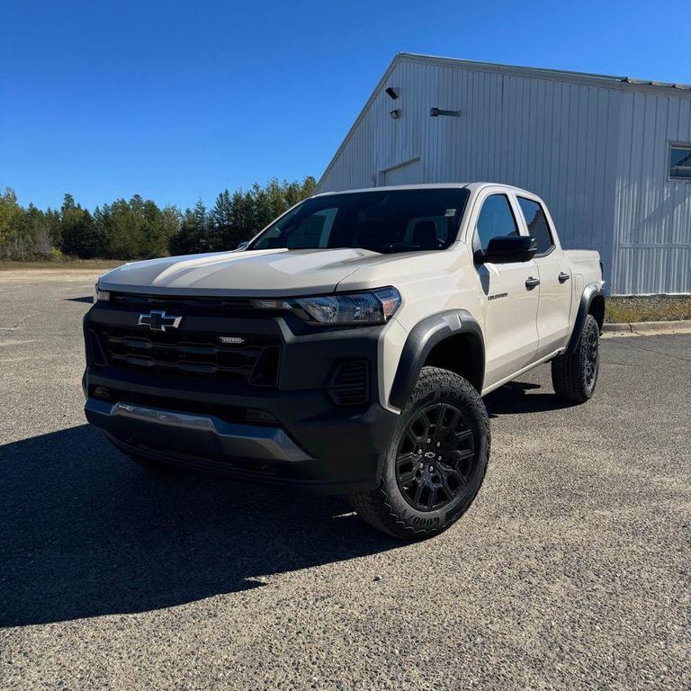 new 2026 Chevrolet Colorado car, priced at $43,595