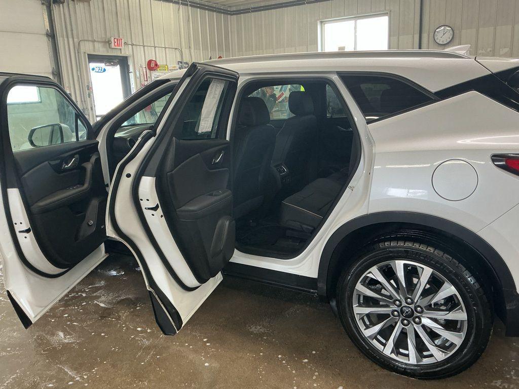 used 2024 Chevrolet Blazer car, priced at $31,487