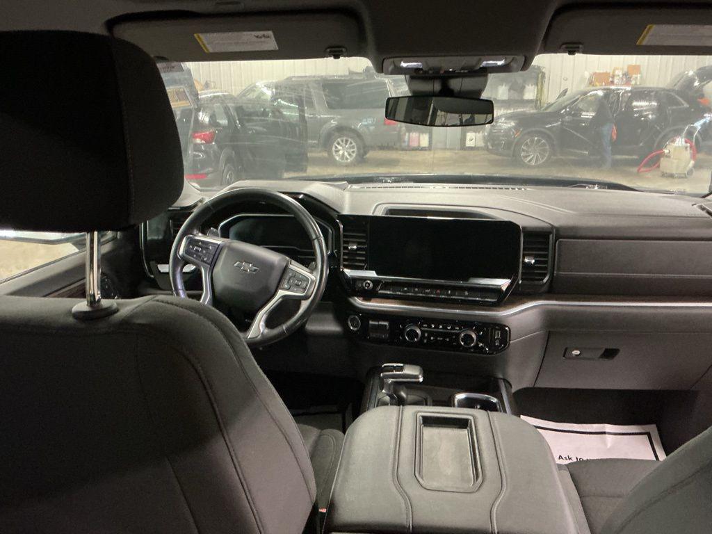used 2022 Chevrolet Silverado 1500 car, priced at $25,978