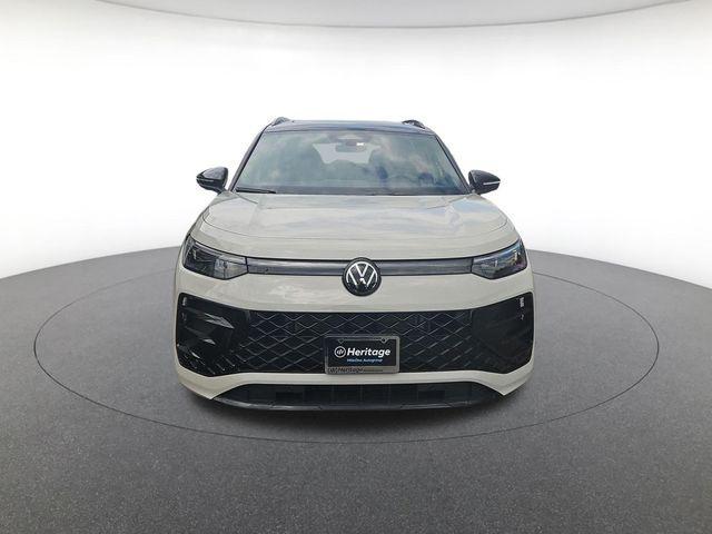 used 2025 Volkswagen Tiguan car, priced at $33,550