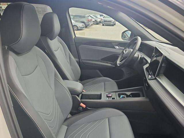 used 2025 Volkswagen Tiguan car, priced at $33,550