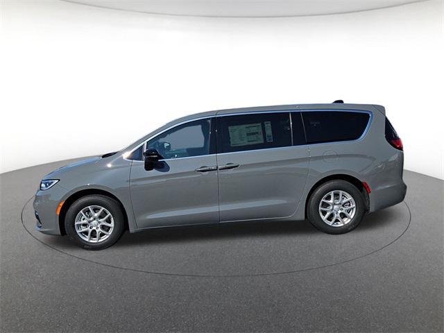 new 2025 Chrysler Pacifica car, priced at $38,927