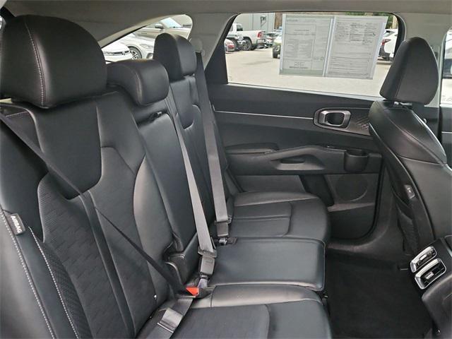 used 2024 Kia Sorento car, priced at $25,999