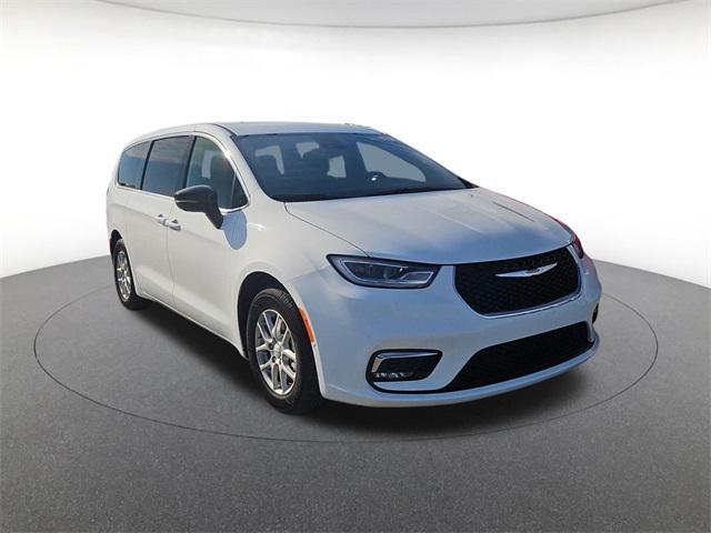 new 2026 Chrysler Pacifica car, priced at $38,905