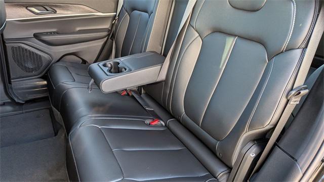 new 2025 Jeep Grand Cherokee car, priced at $38,544