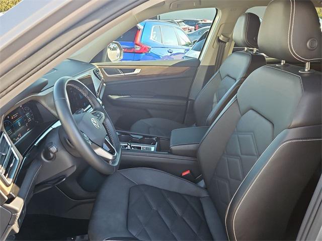 used 2025 Volkswagen Atlas car, priced at $34,000