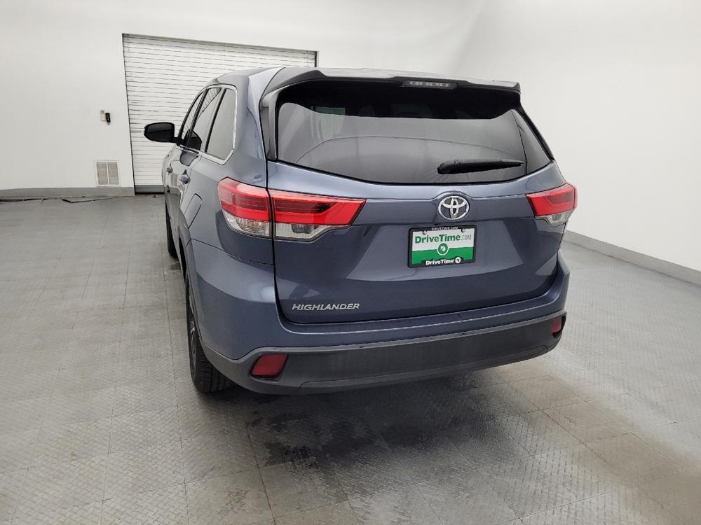 used 2019 Toyota Highlander car, priced at $24,295