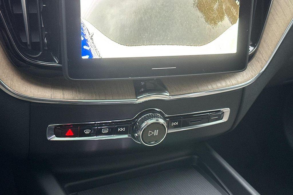 new 2026 Volvo XC60 car, priced at $57,985