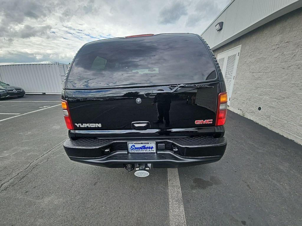 used 2002 GMC Yukon car, priced at $11,950