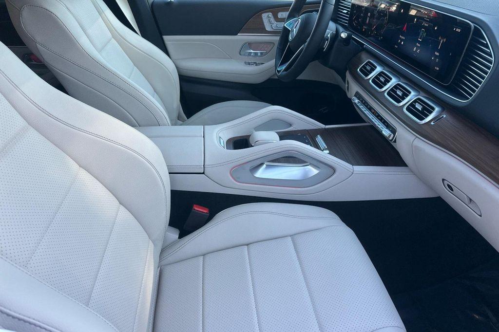 new 2026 Mercedes-Benz GLE 350 car, priced at $69,215