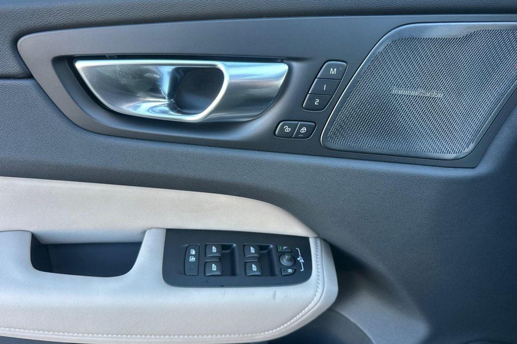 new 2026 Volvo XC60 car, priced at $58,015