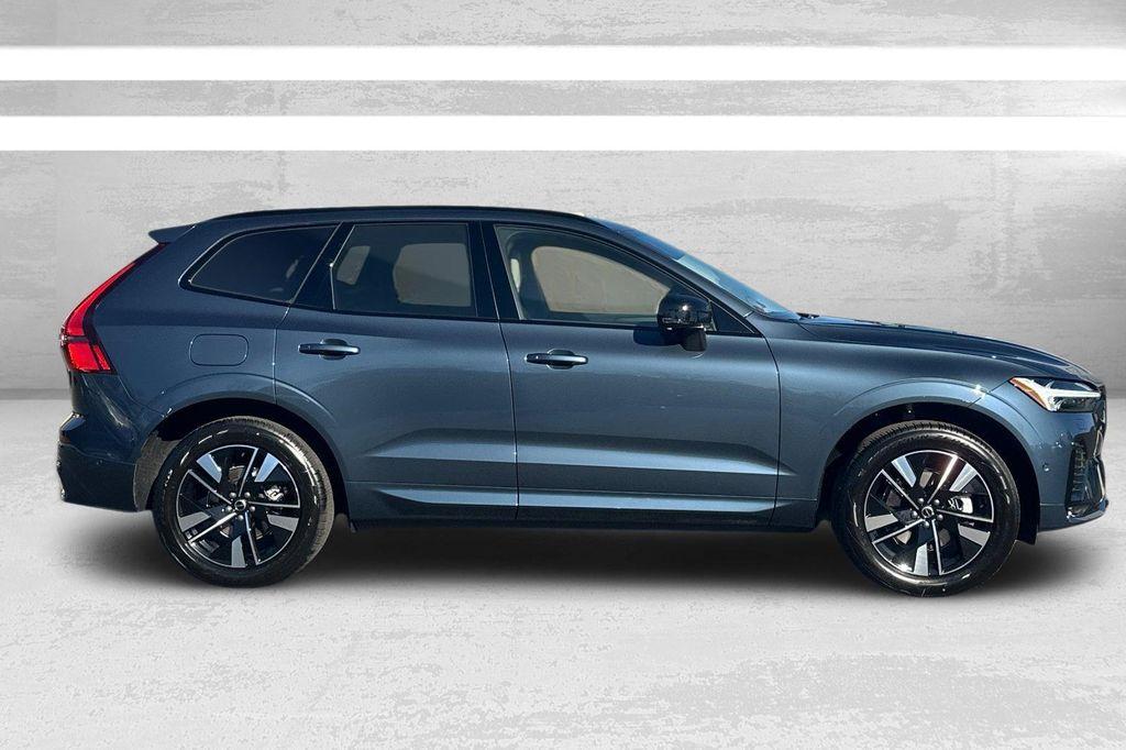 new 2026 Volvo XC60 car, priced at $58,015